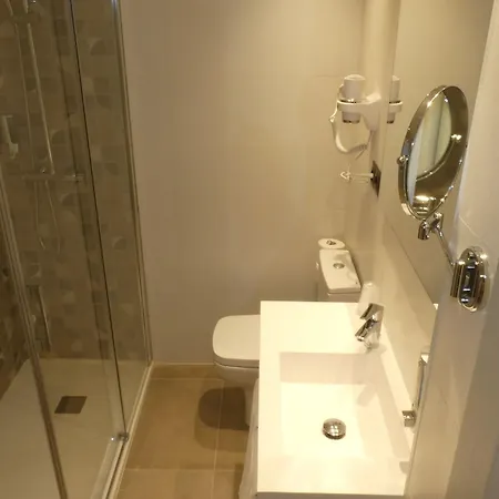 Hotel Zeus 2*