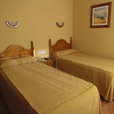 Zeus Hotel 2*